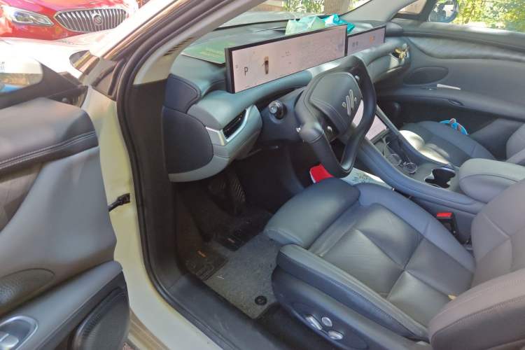 Used IM LS6 2023 Max Standard Edition Driver Seat