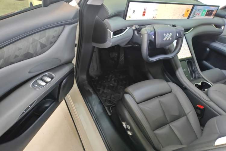 Used IM LS6 2023 Max Standard Edition Driver Seat