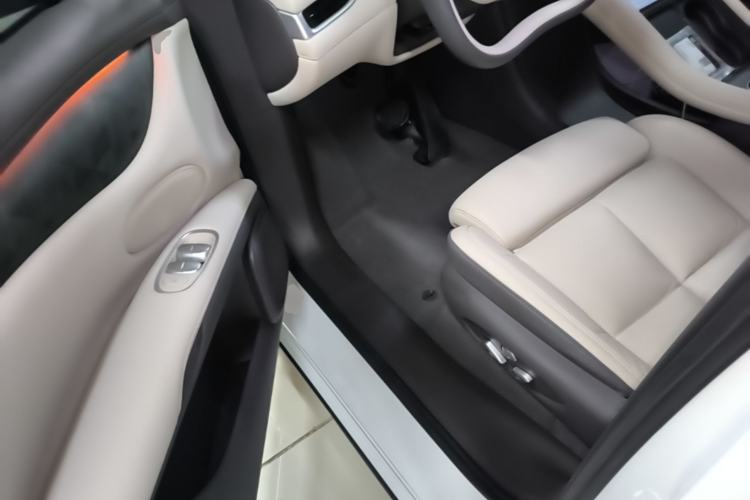 Used IM LS6 2023 Max Standard Edition Driver Seat