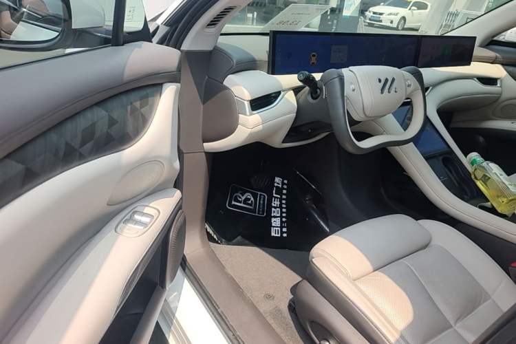 Used IM LS6 2023 Max Standard Edition Driver Seat
