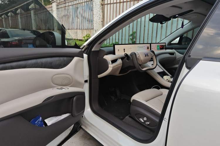 Used IM LS6 2023 Max Standard Edition Driver Seat