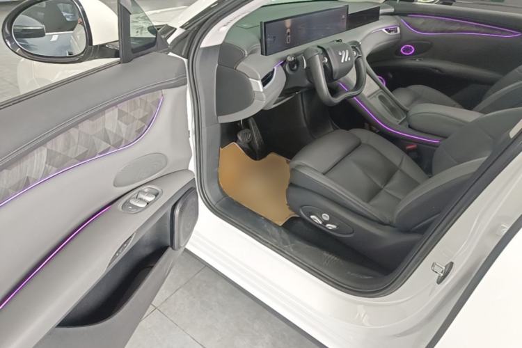 Used IM LS6 2023 Max Enhanced Performance Edition Driver Seat