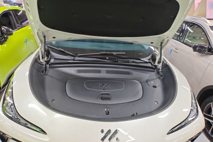 Used IM LS6 2023 Max Enhanced Performance Edition Engine Bay