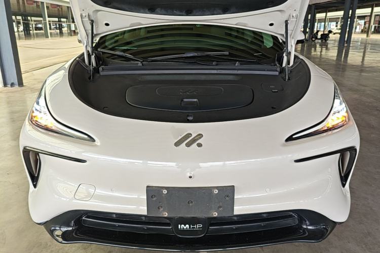 Used IM LS6 2023 Max Long-Range Version Engine Bay