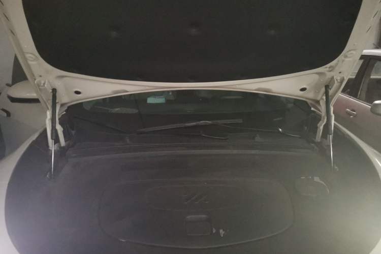 Used IM LS6 2023 Max Long-Range Version Engine Bay