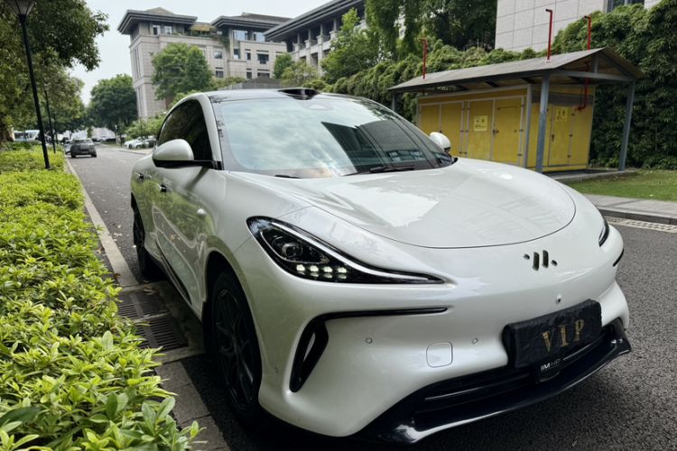 Used IM LS6 2023 Max Standard Edition Exterior 1