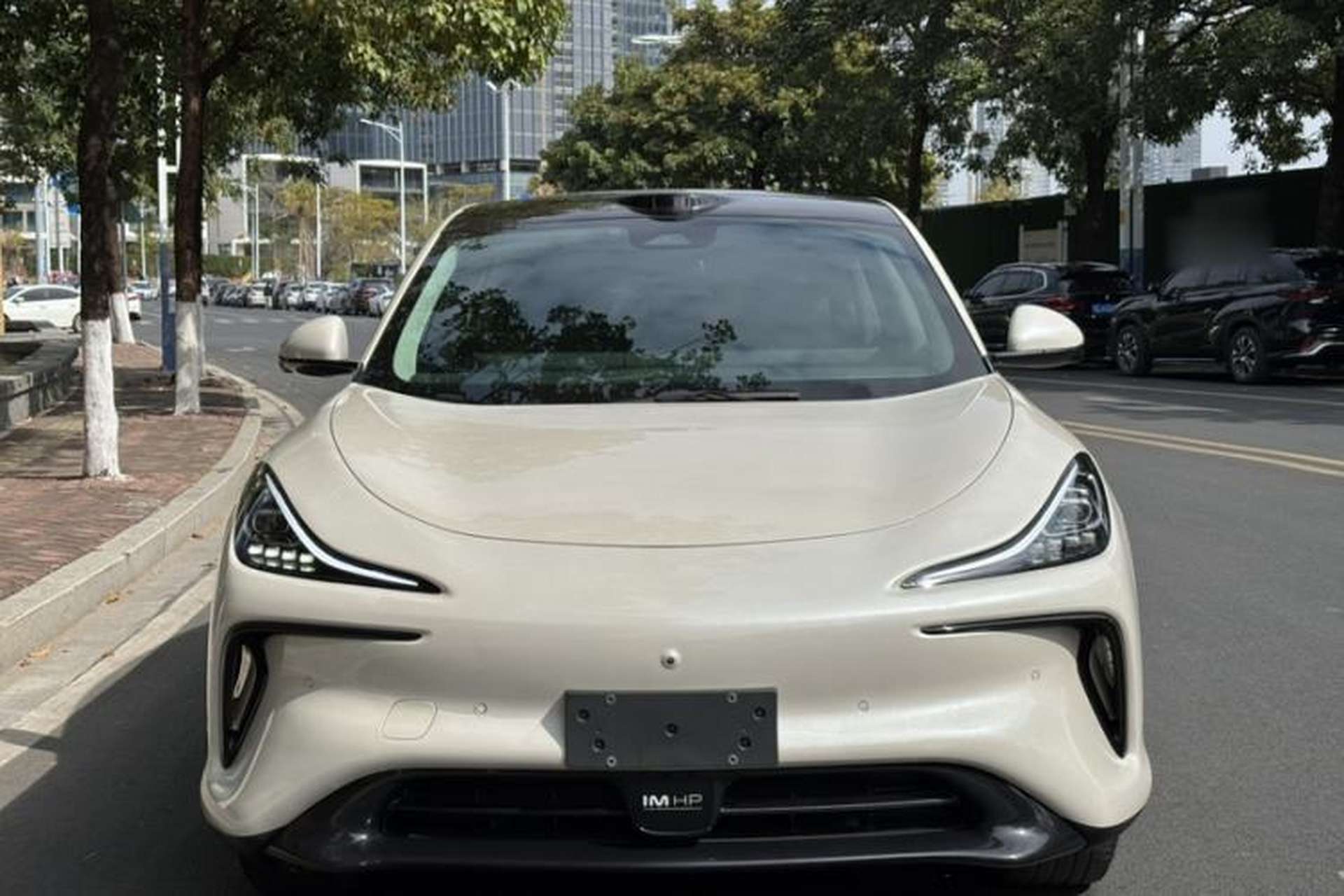 Used IM LS6 2023 Max Standard Edition Exterior 11