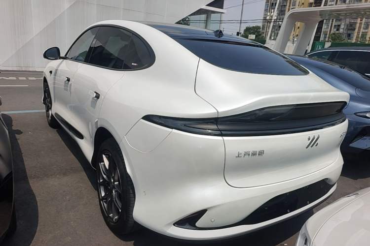Used IM LS6 2023 Max Standard Edition Exterior 2