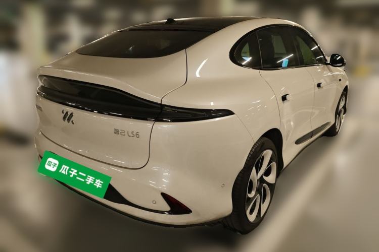 Used IM LS6 2023 Max Enhanced Performance Edition Exterior 5