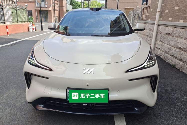 Used IM LS6 2023 Max Standard Edition Front