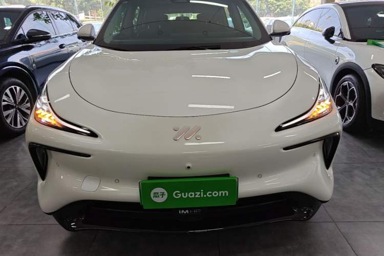 Used IM LS6 2023 Max Enhanced Performance Edition Front