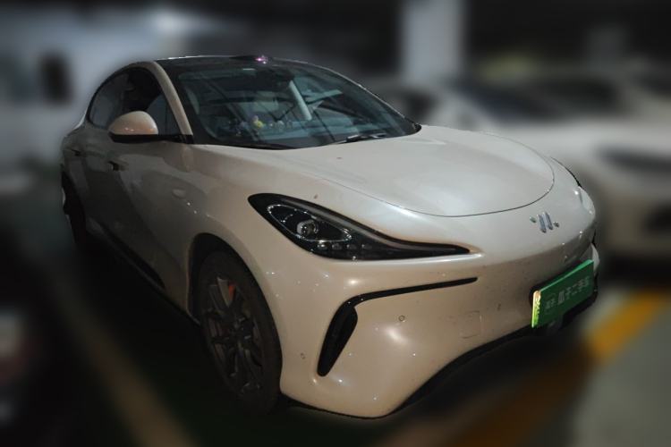 Used IM LS6 2023 Max Standard Edition Front Right 45 Deg