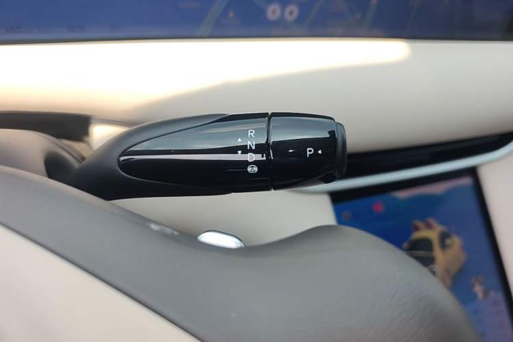 Used IM LS6 2023 Max Standard Edition Gear Lever