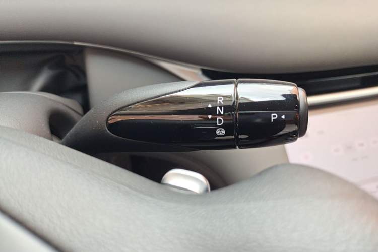Used IM LS6 2023 Max Standard Edition Gear Lever