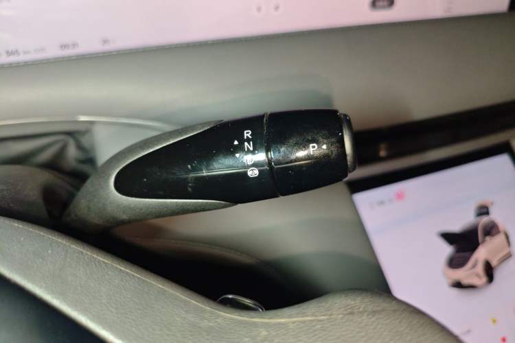 Used IM LS6 2023 Max Standard Edition Gear Lever