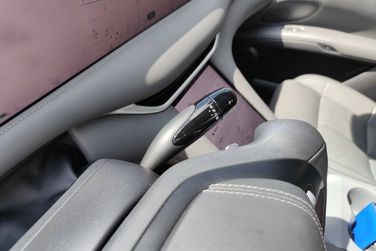 Used IM LS6 2023 Max Standard Edition Gear Lever
