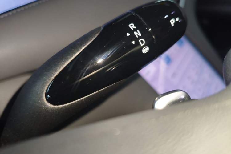 Used IM LS6 2023 Max Standard Edition Gear Lever