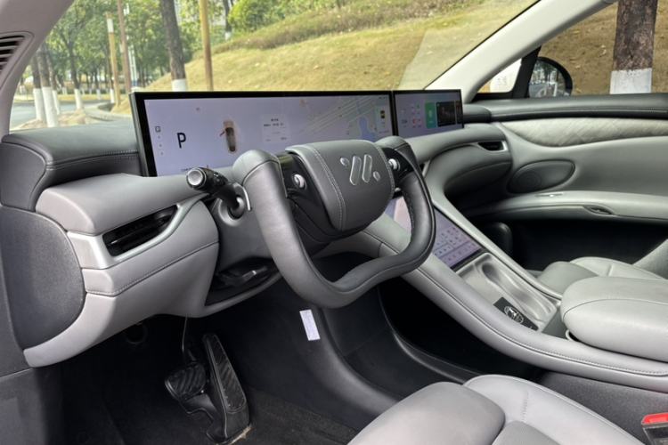 Used IM LS6 2023 Max Standard Edition Interior 1