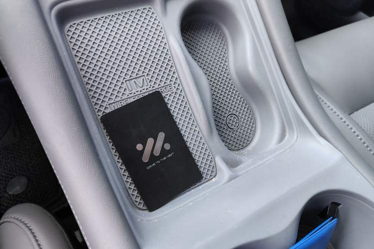 Used IM LS6 2023 Max Standard Edition Interior 1