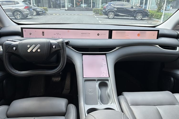 Used IM LS6 2023 Max Standard Edition Interior 10