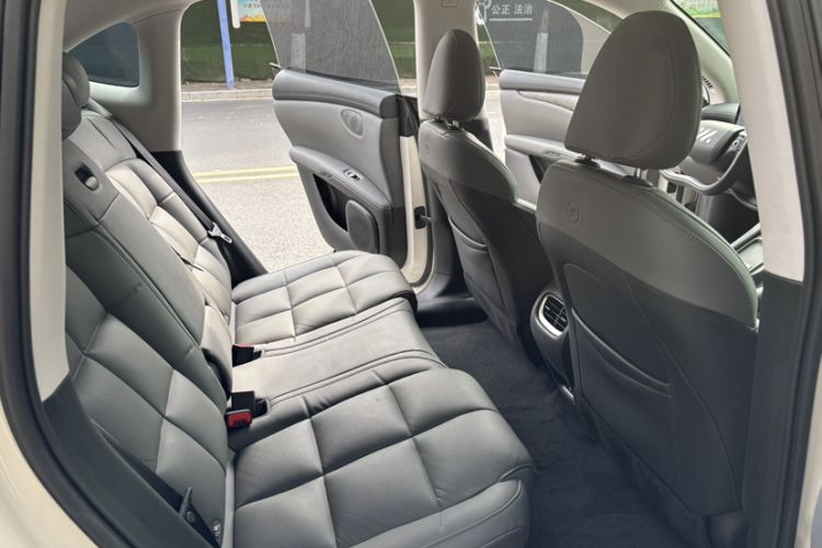 Used IM LS6 2023 Max Standard Edition Interior 12