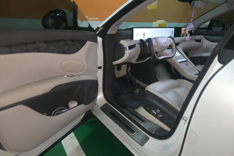 Used IM LS6 2023 Max Standard Edition Interior 3