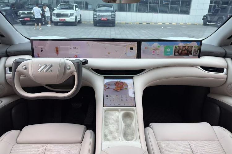 Used IM LS6 2023 Max Extended-Range Version Interior 3