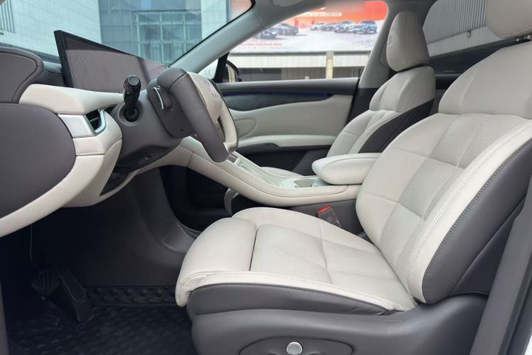 Used IM LS6 2023 Max Extended-Range Version Interior 5