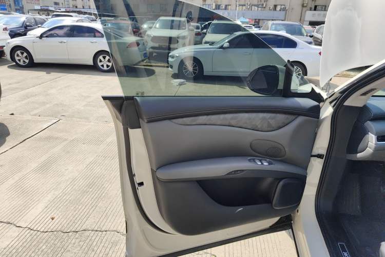 Used IM LS6 2023 Max Standard Edition Interior 7