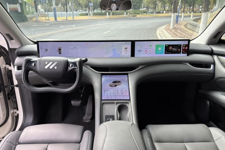 Used IM LS6 2023 Max Standard Edition Interior 8