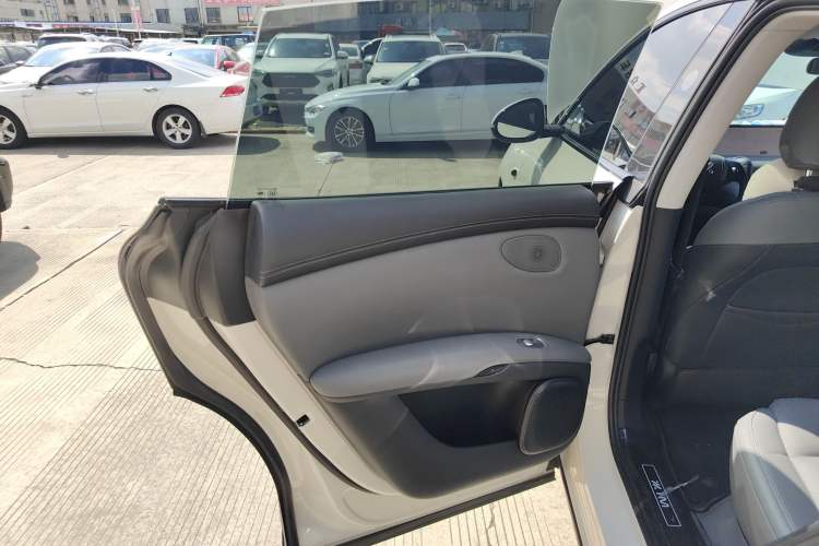 Used IM LS6 2023 Max Standard Edition Interior 8