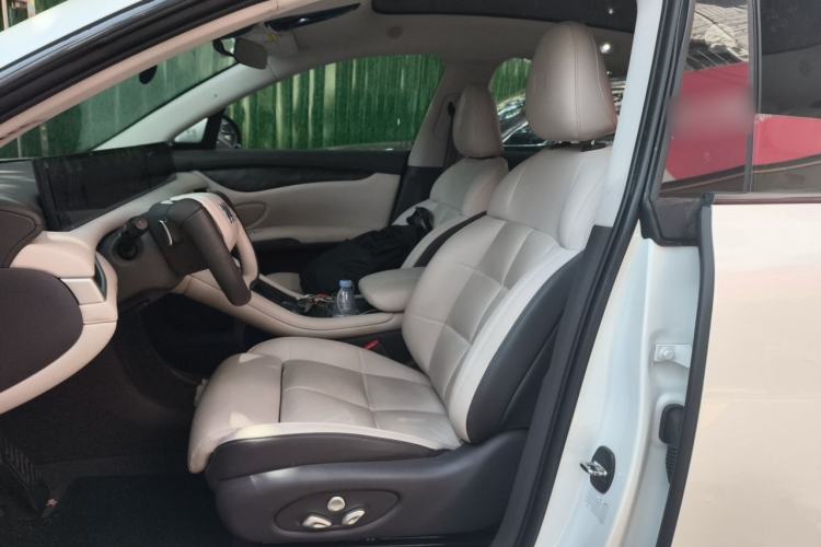 Used IM LS6 2023 Max Enhanced Performance Edition Left Front Seat