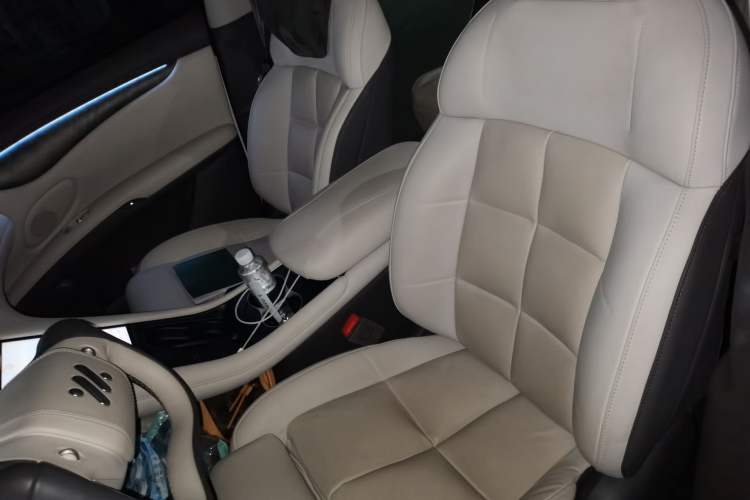 Used IM LS6 2023 Max Standard Edition Left Front Seat
