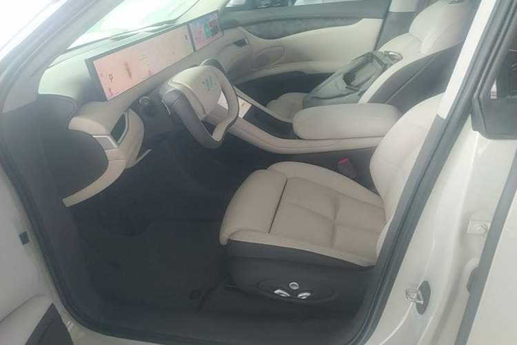 Used IM LS6 2023 Max Enhanced Performance Edition Left Front Seat