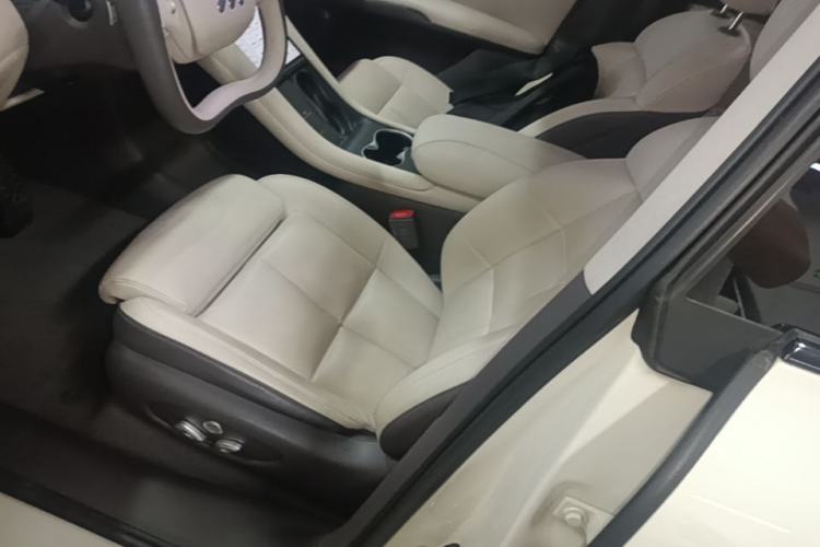 Used IM LS6 2023 Max Long-Range Version Left Front Seat