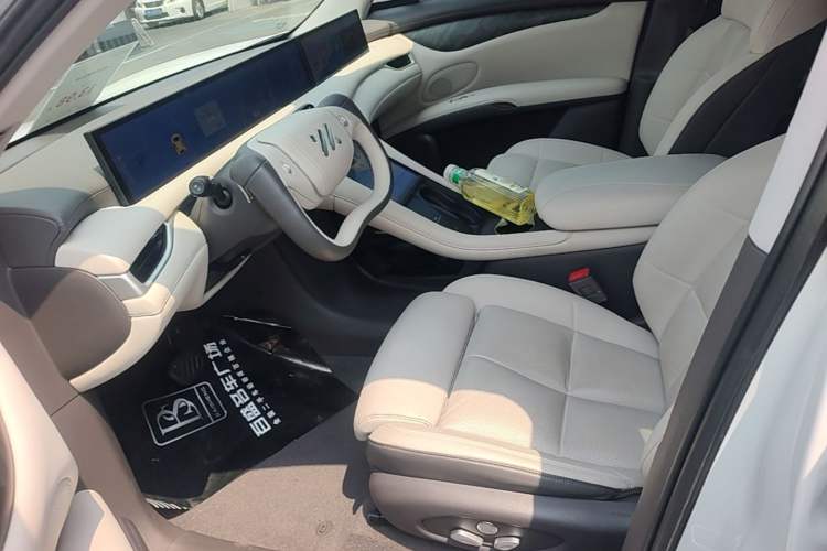 Used IM LS6 2023 Max Standard Edition Left Front Seat