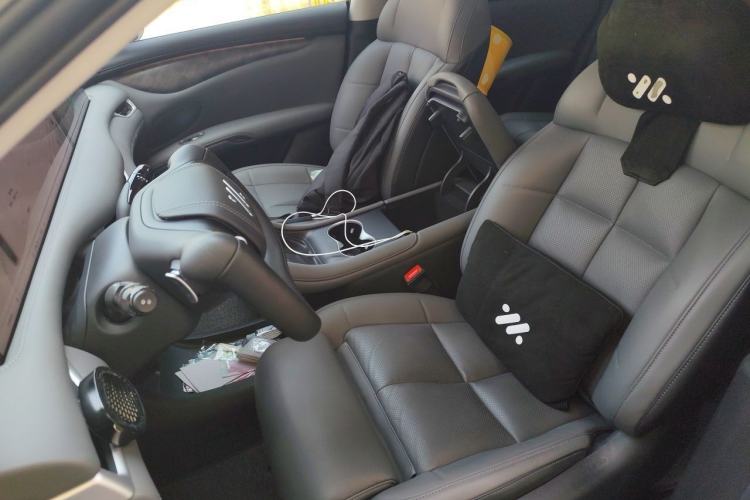Used IM LS6 2023 Max Long-Range Version Left Front Seat