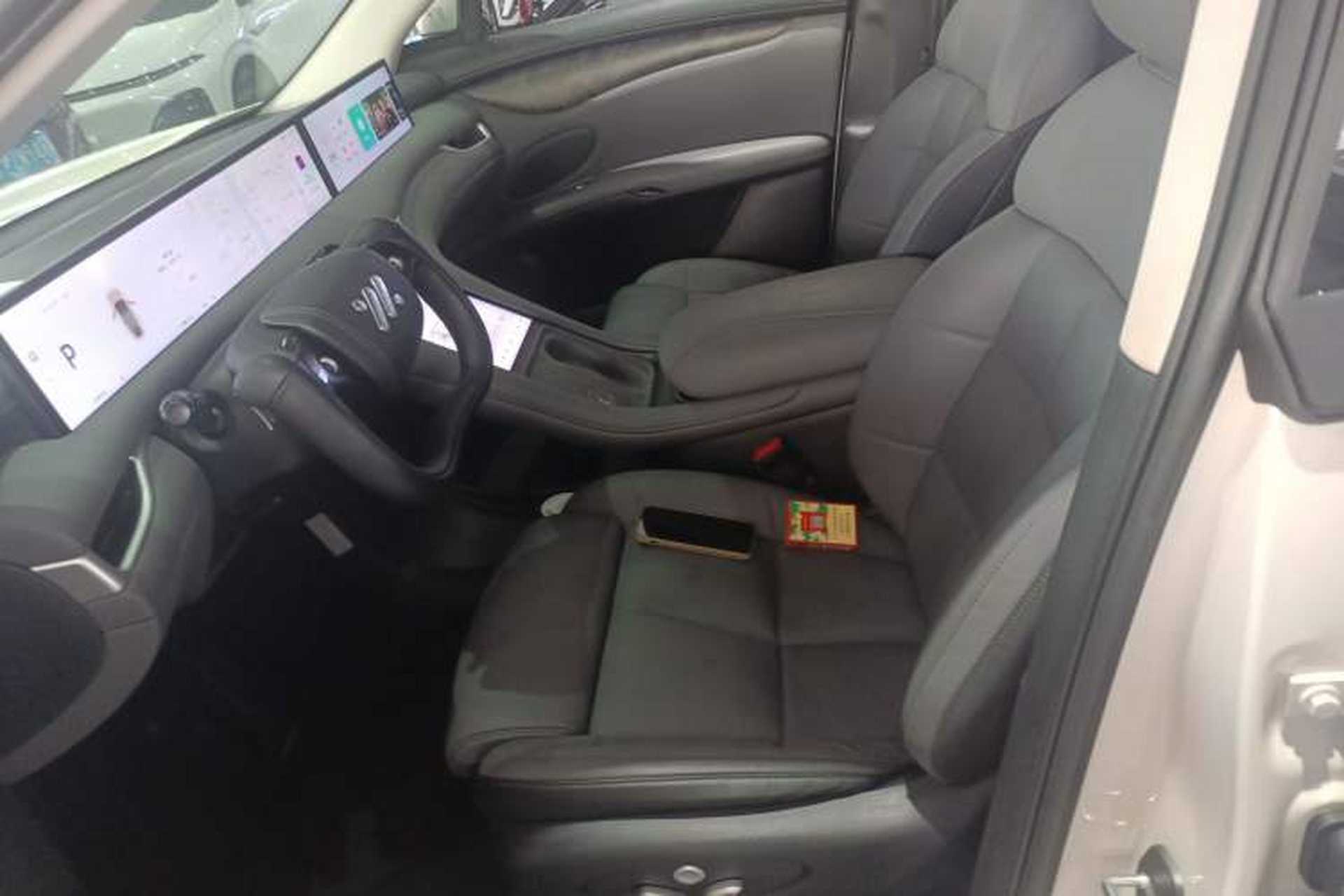 Used IM LS6 2023 Max Standard Edition Left Front Seat