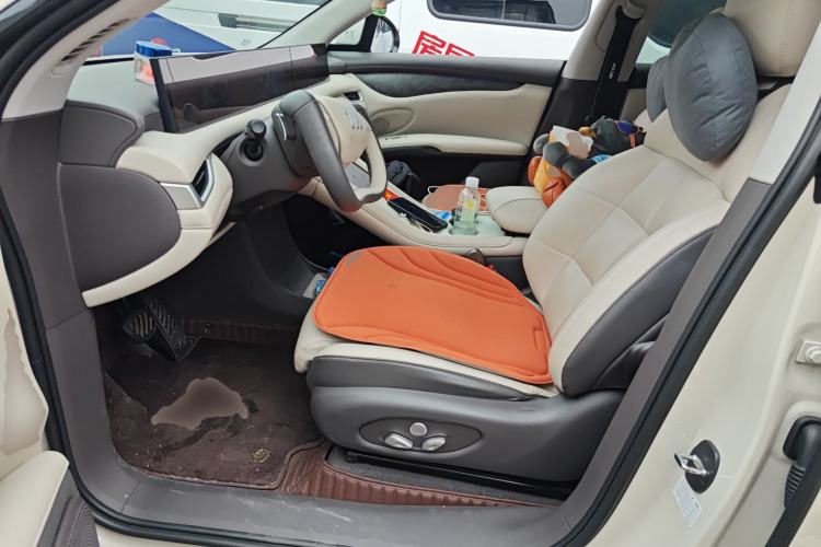 Used IM LS6 2023 Max Standard Edition Left Front Seat