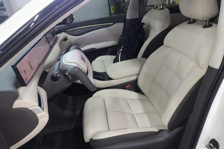 Used IM LS6 2023 Max Standard Edition Left Front Seat