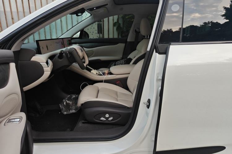 Used IM LS6 2023 Max Standard Edition Left Front Seat