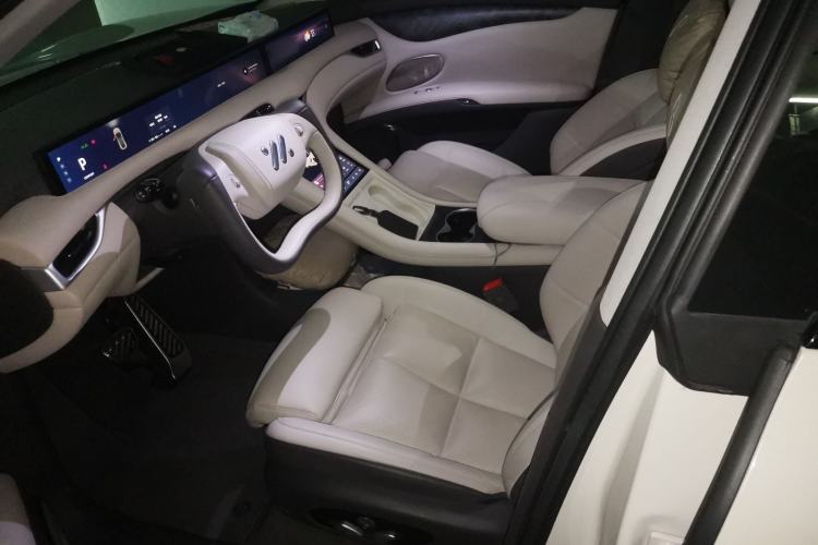 Used IM LS6 2023 Max Long-Range Version Left Front Seat