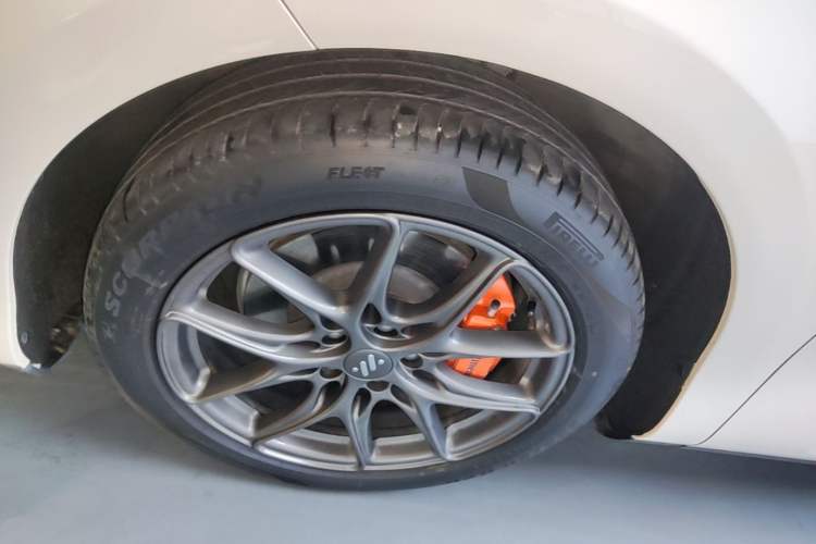 Used IM LS6 2023 Max Standard Edition Left Front Wheel Hub