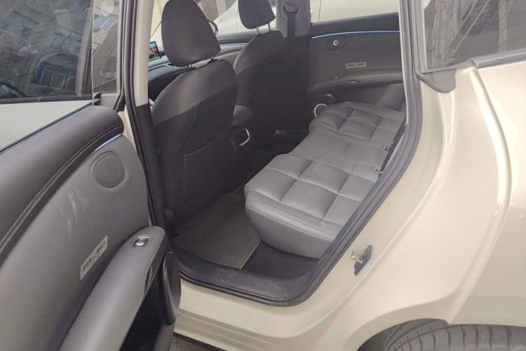 Used IM LS6 2023 Max Long-Range Version Left Rear Seat