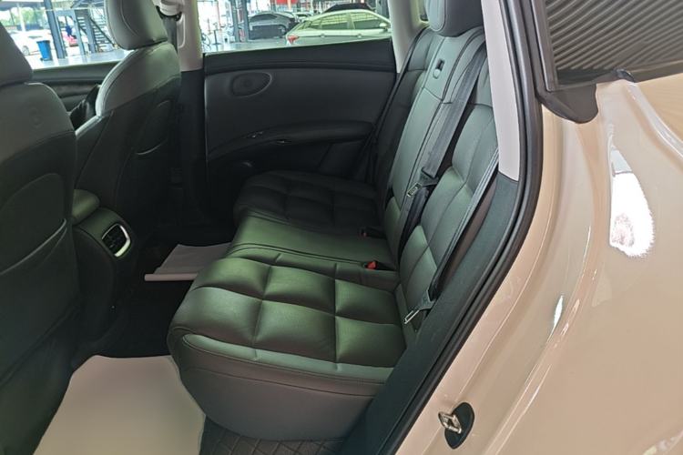 Used IM LS6 2023 Max Long-Range Version Left Rear Seat