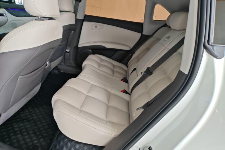 Used IM LS6 2023 Max Extended-Range Version Left Rear Seat