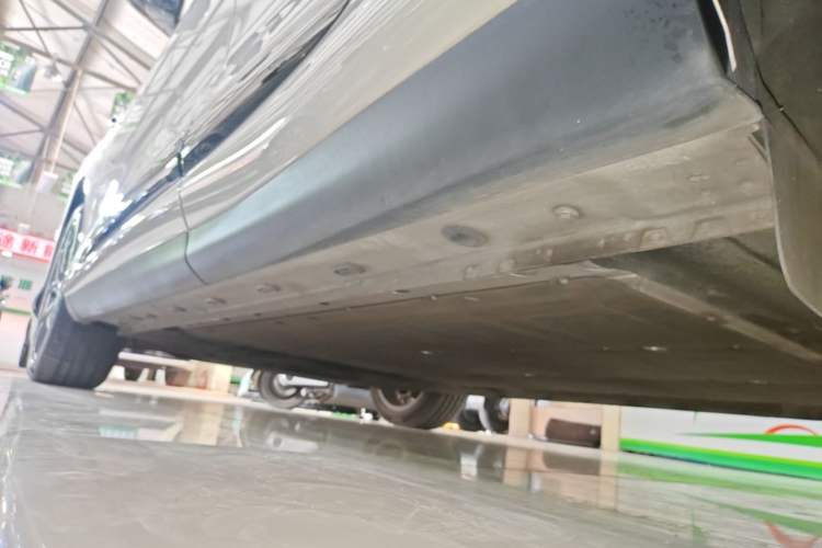 Used IM LS6 2023 Max Standard Edition Left Side Sill