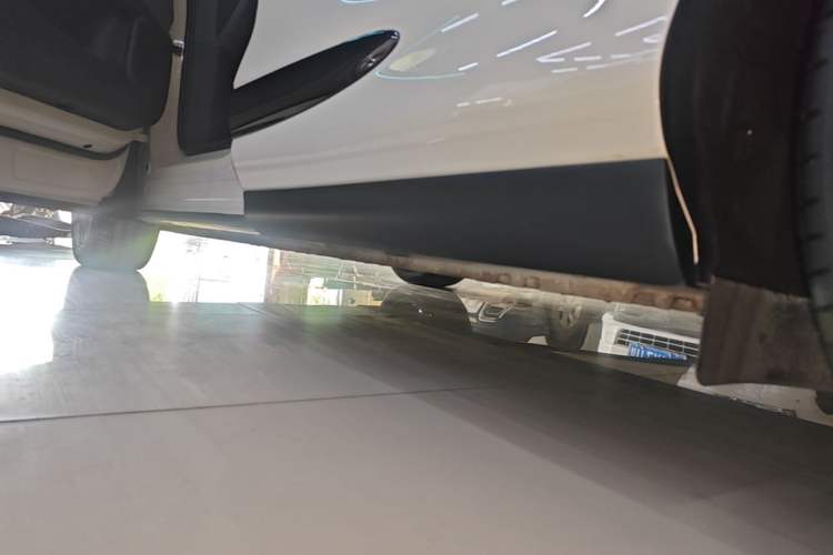 Used IM LS6 2023 Max Long-Range Version Left Side Sill