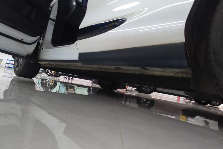 Used IM LS6 2023 Max Standard Edition Left Side Sill