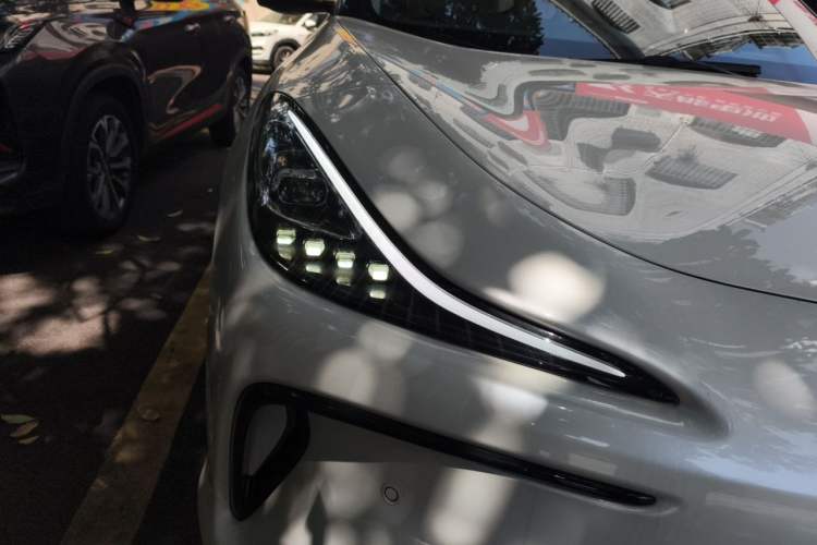 Used IM LS6 2023 Max Enhanced Performance Edition Right Front Headlight